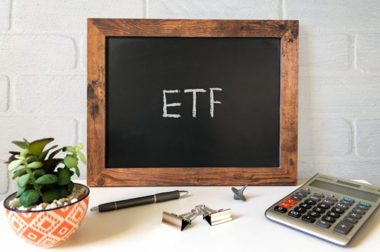 Read more about the article ETF (1/6) – Co to są fundusze ETF i dlaczego warto w nie inwestować?