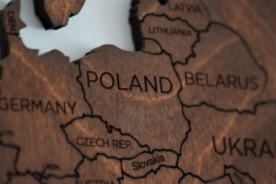 Read more about the article Deficyt budżetowy Polski i innych krajów UE. Kto w UE żyje ponad stan?