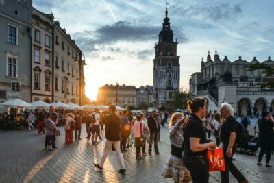 Read more about the article Czy przy polskich zarobkach można osiągnąć niezależność finansową?
