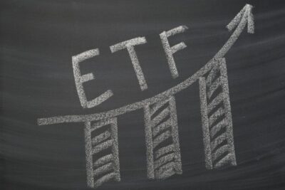 Read more about the article Lepszy ETF MSCI World? Momentum, Quality, Min. Volatility i Value